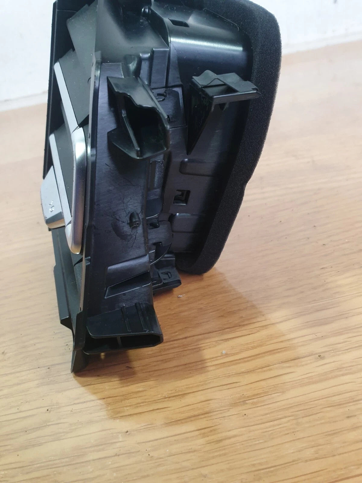 ebay-src:https://i.ebayimg.com/00/s/mtywmfgxmjaw/z/vo0aaeswhnzqjsmq/$_57.jpg