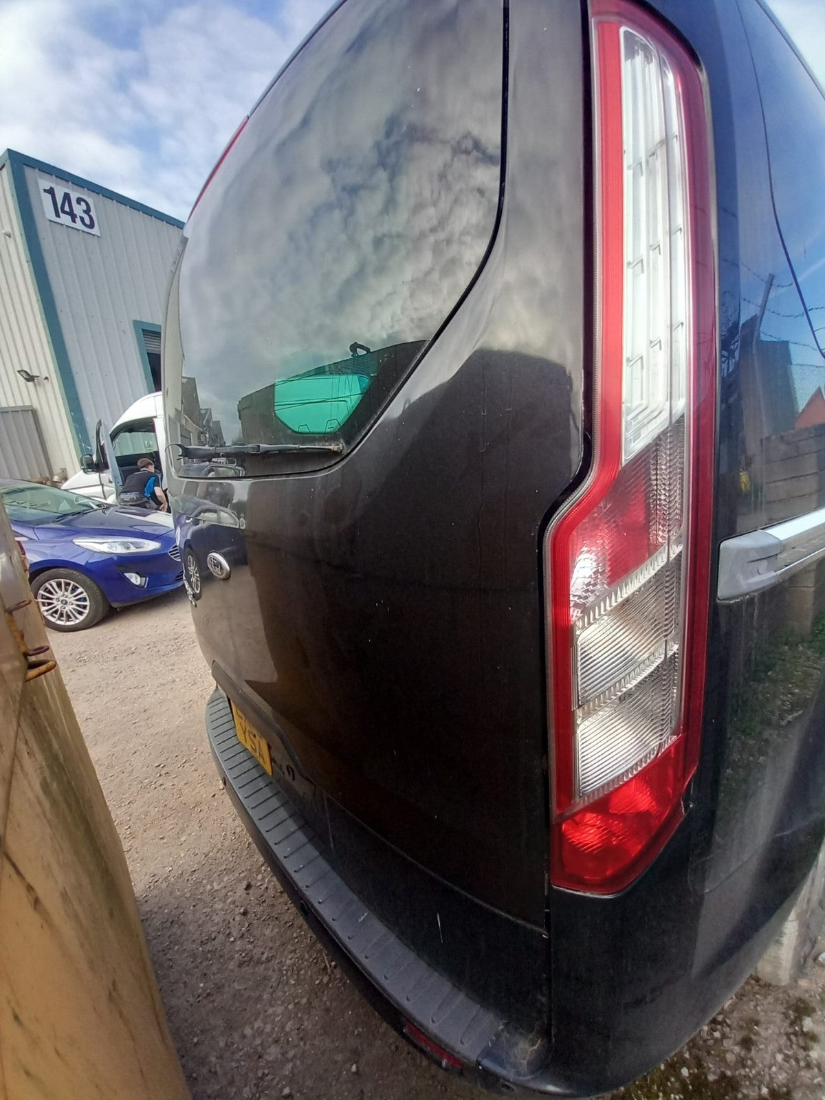 ✅2015 Ford Tourneo Custom Tailgate Boot Lid Bare Black + Warranty A371 - Image 5