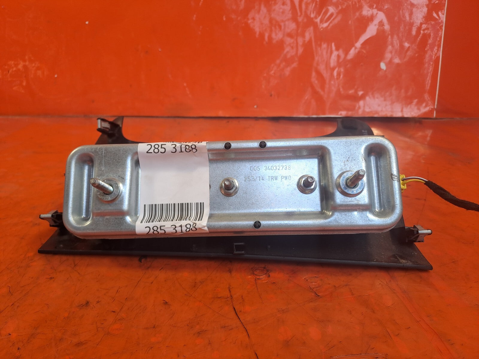 ebay-src:https://i.ebayimg.com/00/s/mtiwmfgxnjaw/z/lhqaaoswouvojaqc/$_57.jpg
