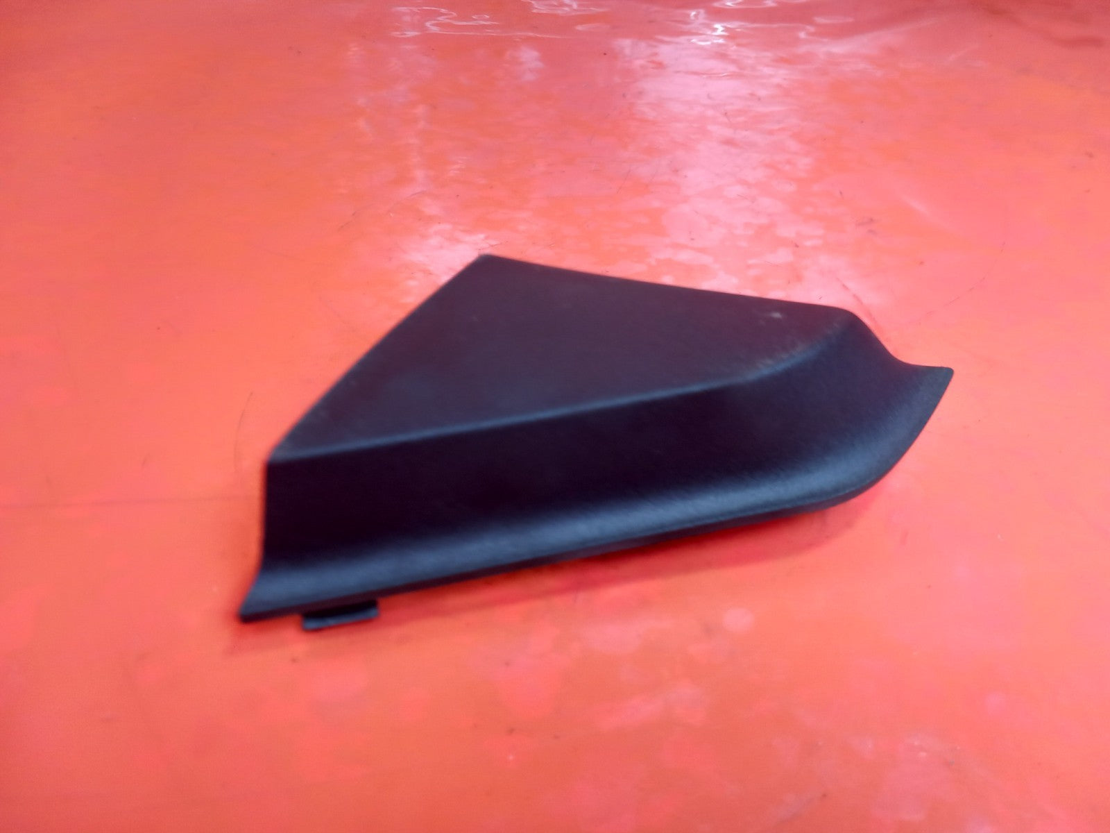 Ford Galaxy Zetec 2.0 Diesel 2019 Front Left Interior Wing Triangle Door Trim - Image 4