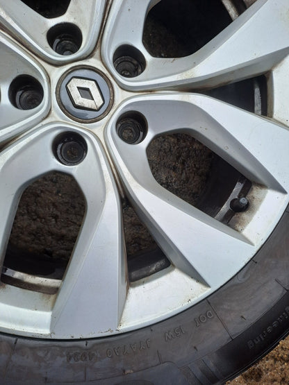 ✅2021 Renault Captur MK2 Iconic Alloy Wheel with Tyre 215/60 R17 403001698R A385 - Image 6
