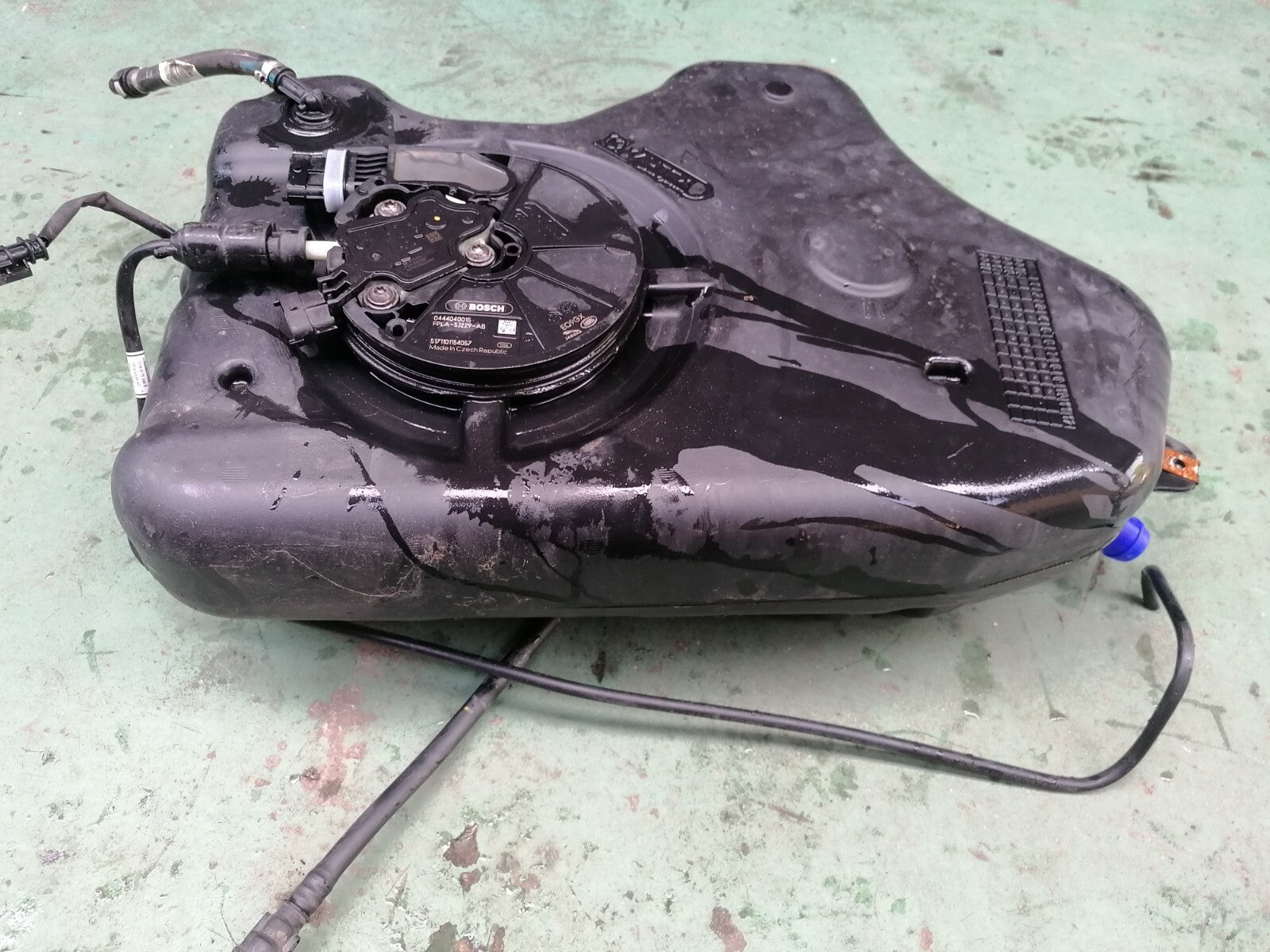 LAND ROVER DISCOVERY 5 L462 2.0D AD BLUE TANK FPLA51229AB - Image 3