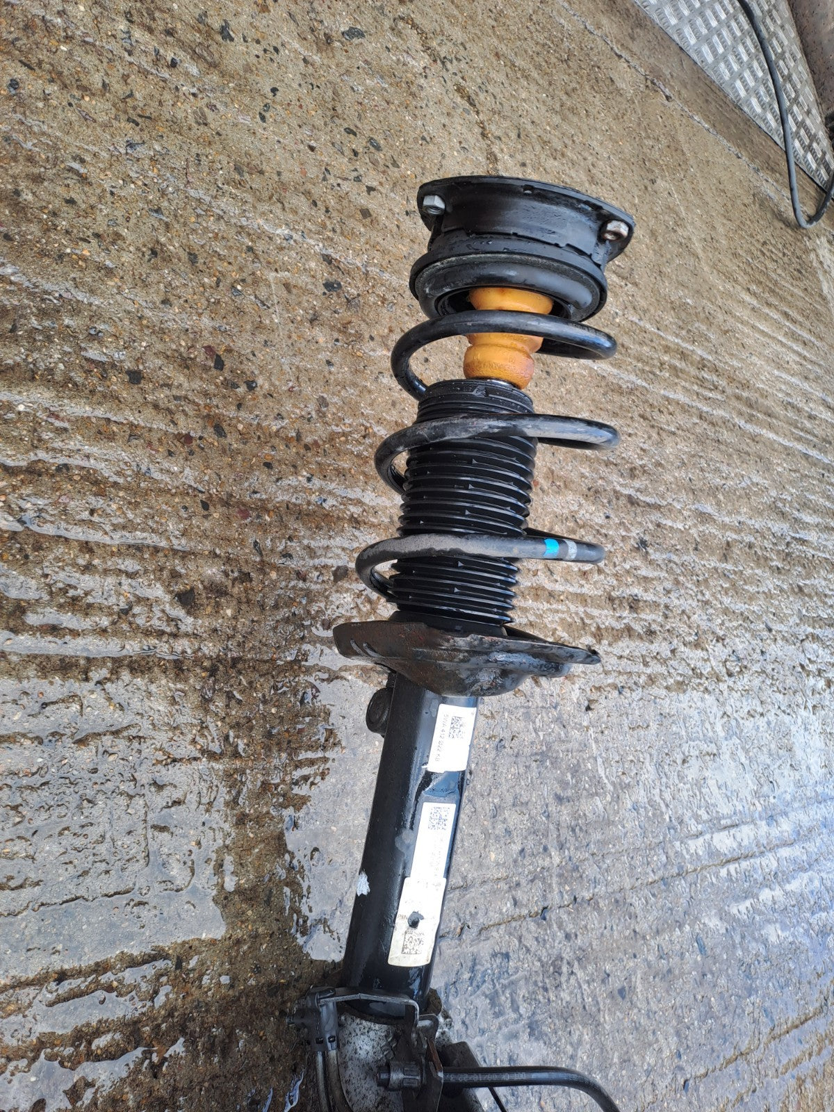 ✅2022 VW Golf GTE Front Right Suspension Leg Hub 5WA412022KB + Warranty A388 - Image 6