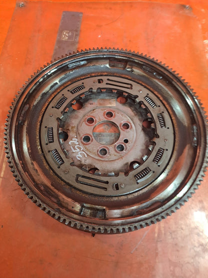 ✅VW GOLF STYLE MK8 1.5 PETROL 2020 AUTO DUAL MASS FLYWHEEL 04E105266K Warranty - Image 8