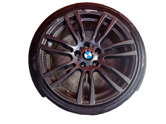 BMW F30 320D Xdrive 2.0 Diesel 2013 Front Alloy Wheel With Tyre 225/40 ZRF19 - Image 1