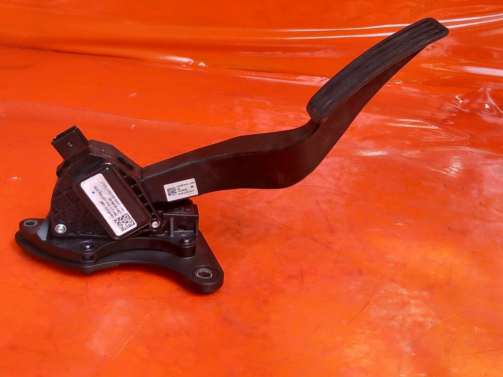 ebay-src:https://i.ebayimg.com/00/s/mtiwmfgxnjaw/z/cmeaaeswllxqp4eg/$_57.jpg