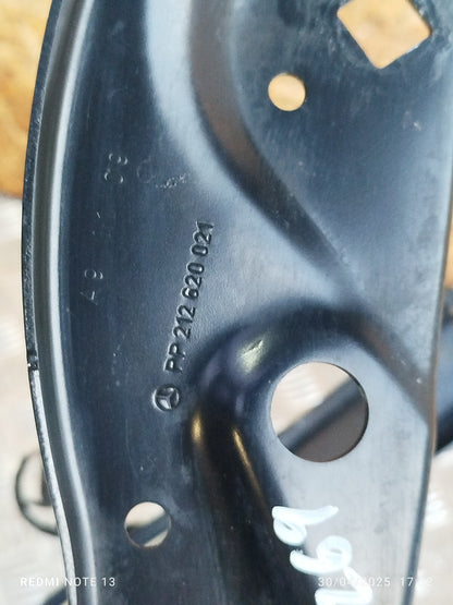 ✅MERCEDES E250 W212 2.1 DIESEL 2011 FRONT LEFT HEADLIGHT BRACKET A212620021 A269 - Image 5