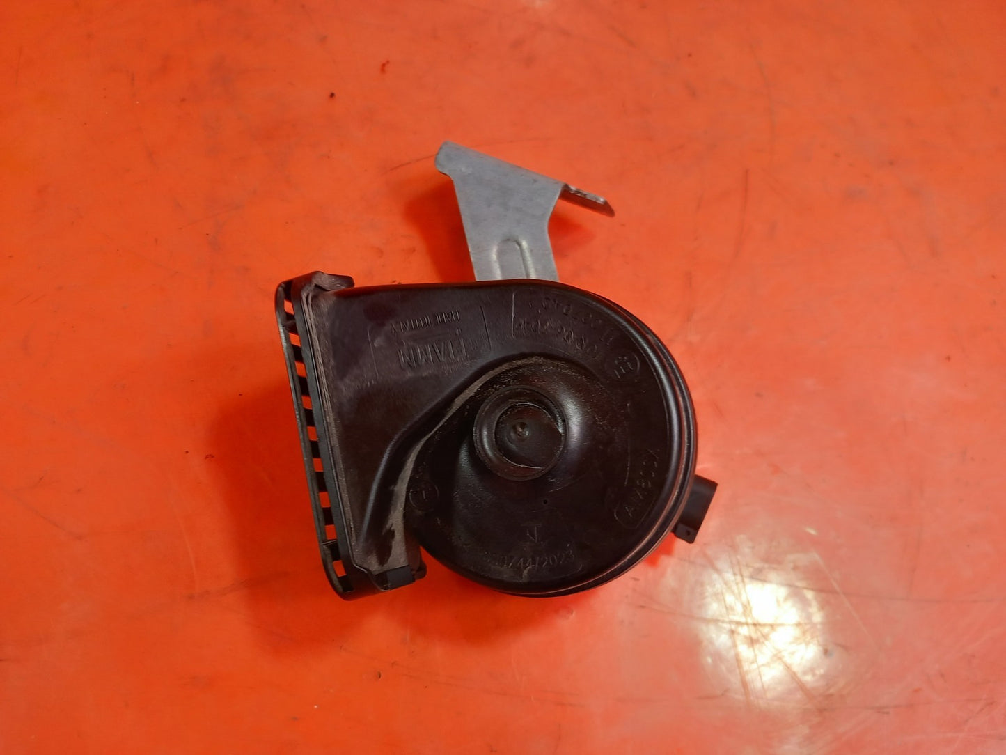 ebay-src:https://i.ebayimg.com/00/s/mtiwmfgxnjaw/z/zr0aaesw3b1qjvrs/$_57.jpg