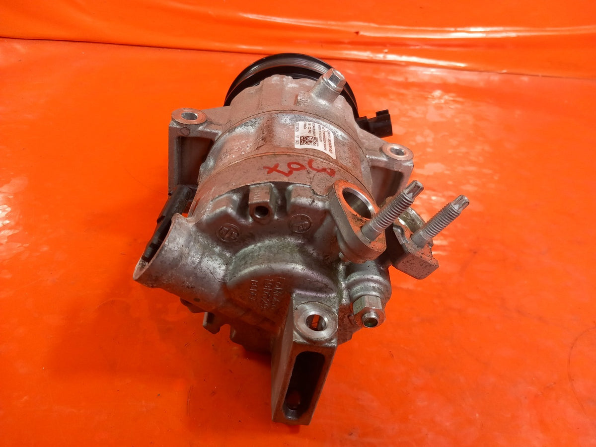 ebay-src:https://i.ebayimg.com/00/s/mtiwmfgxnjaw/z/hegaaesw1apq5g2p/$_57.jpg