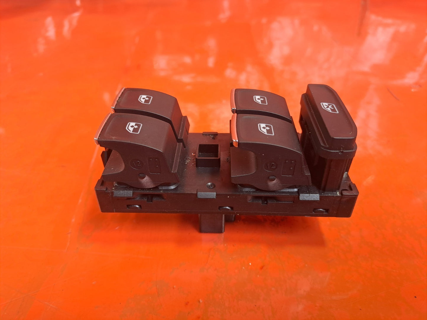 ✅2022 VW Golf GTE Front Right Door Window Switch 5G0959857E + Warranty A388 - Image 5