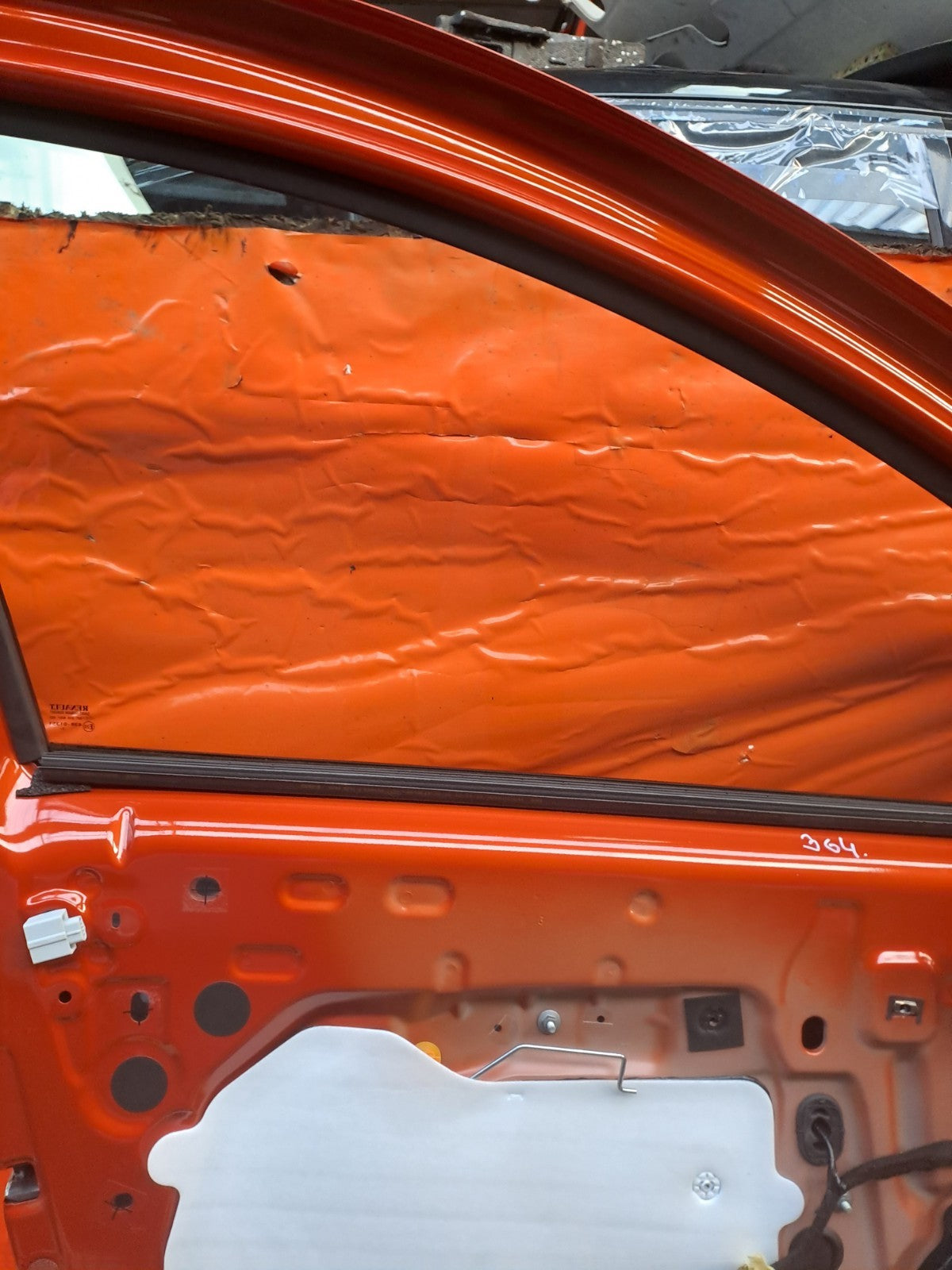✅2024 Dacia Duster Journey Front Left Door Orange Dent + Warranty A364 - Image 12