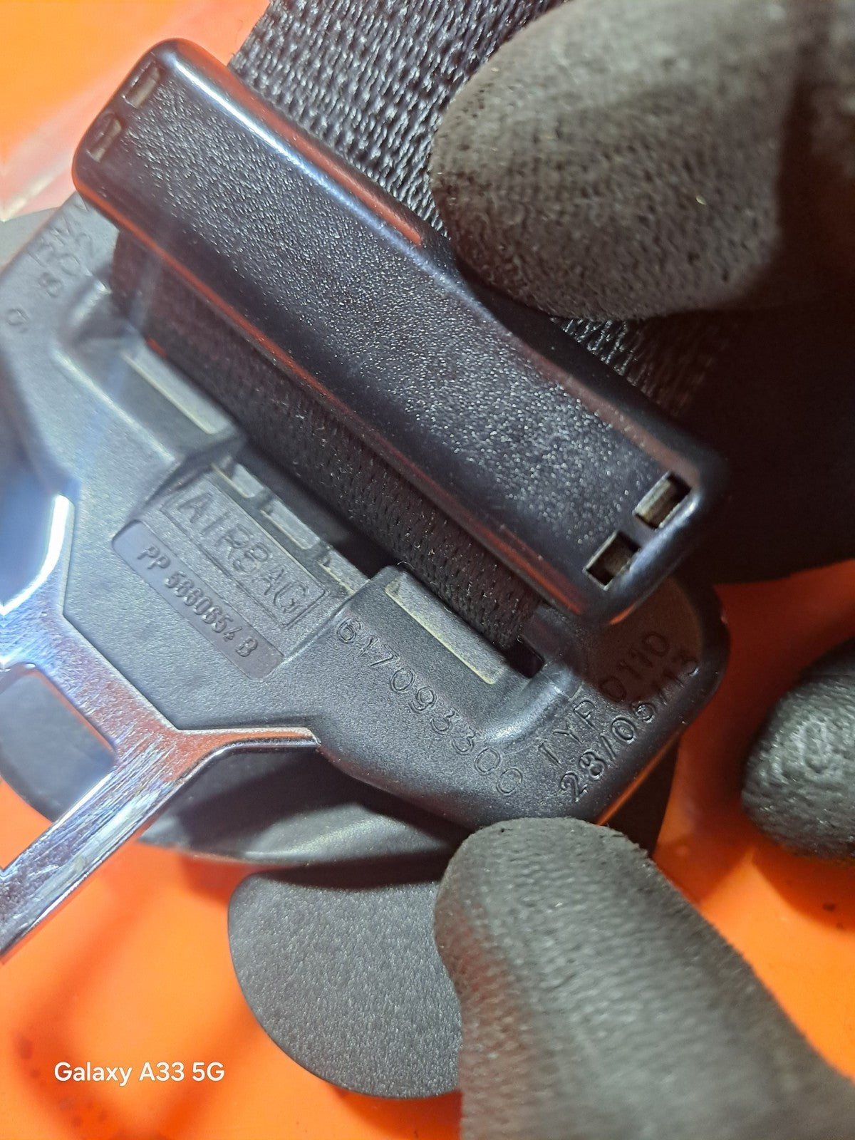 ✅MINI COUNTRYMAN ONE D MK3 1.6 DIESEL 2013 FRONT LEFT & RIGHT SEAT BELTS A304 - Image 7