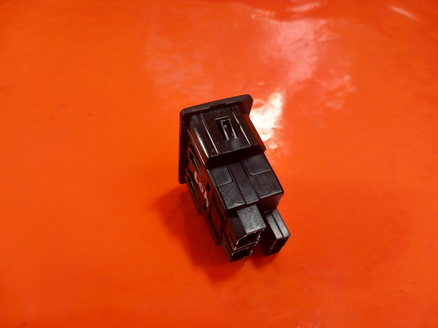 2021 Ford Ranger Wildtrak USB Charger Port HC3T-14F014-BD Warranty A407 - Image 3