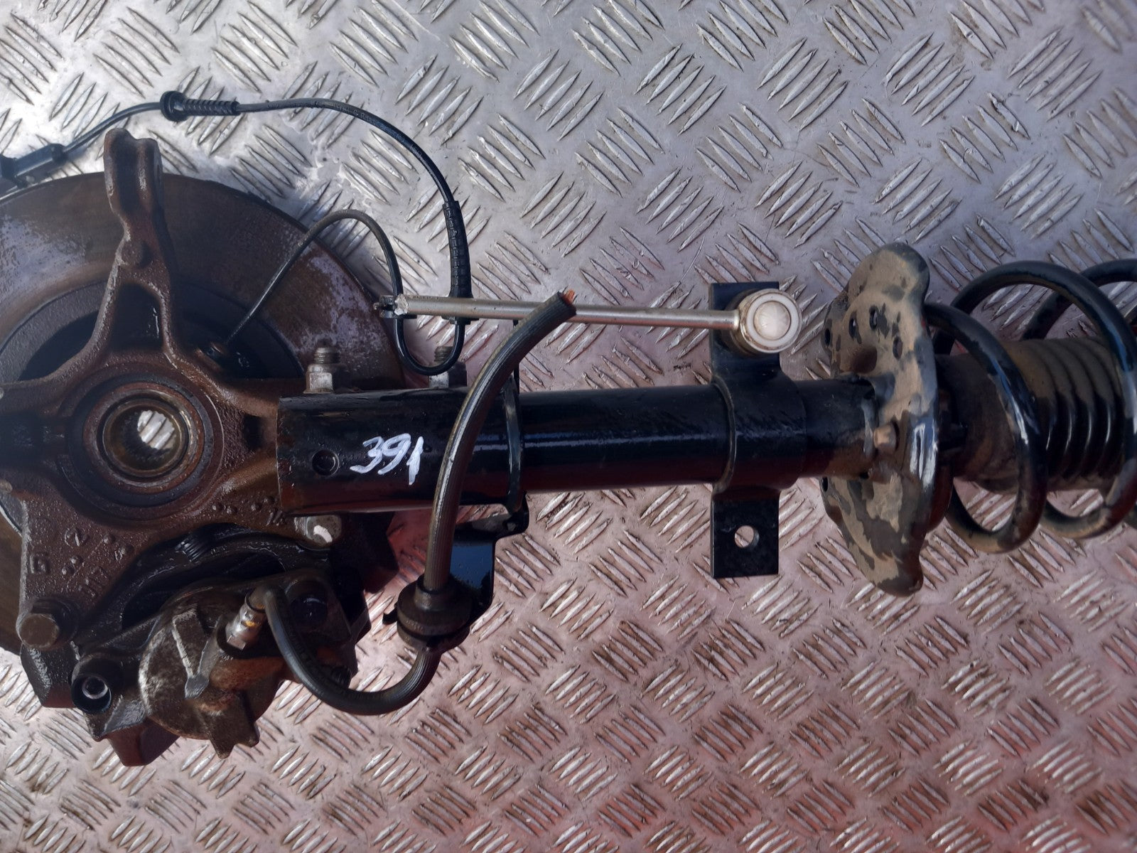 2024 Dacia Jogger Front Left Suspension Leg Hub Warranty A391 - Image 8