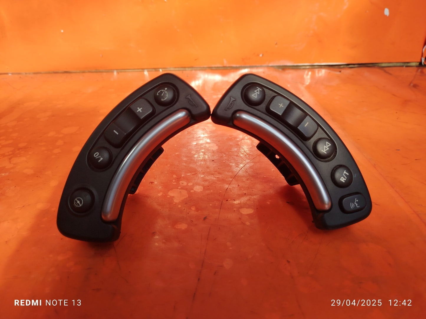✅Land Rover Range Rover L322 2005 4.4 Petrol STEERING WHEEL SWITCH CONTROL PANEL - Image 2