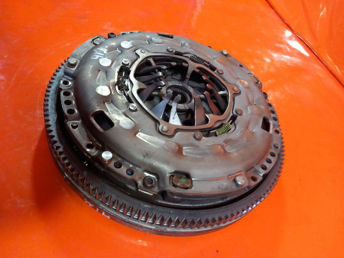 2021 VW Transporter T30 Flywheel Clutch Kit 123042610 Warranty A412 - Image 2