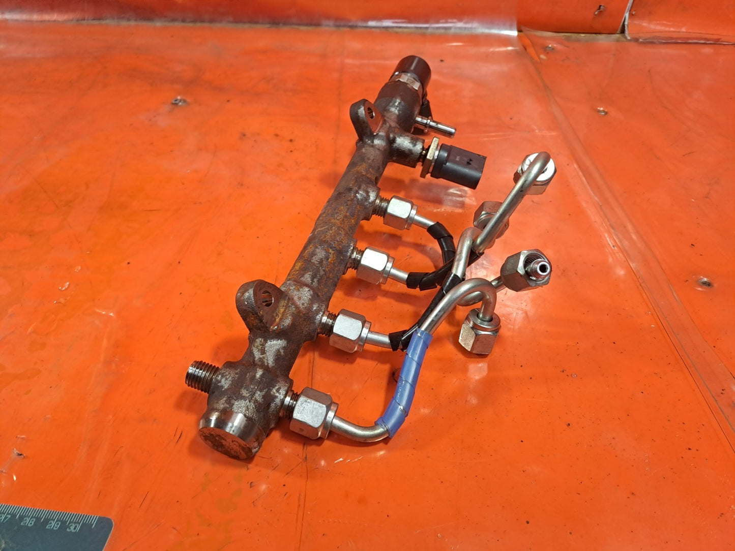 ✅2019 Ford Focus MK4 ST-Line Fuel Injector Rail HG9Q-9D280-AA + Warranty A354 - Image 3
