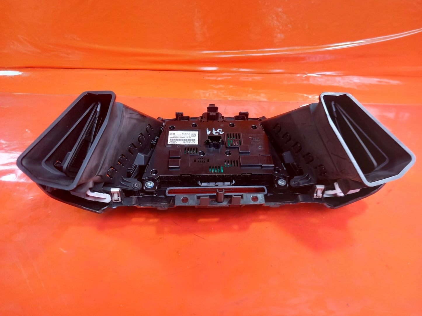 Ford Tourneo Custom 2.2 Diesel 2015 Radio Control Switch Panel BK2T18K811BC A371 - Image 10
