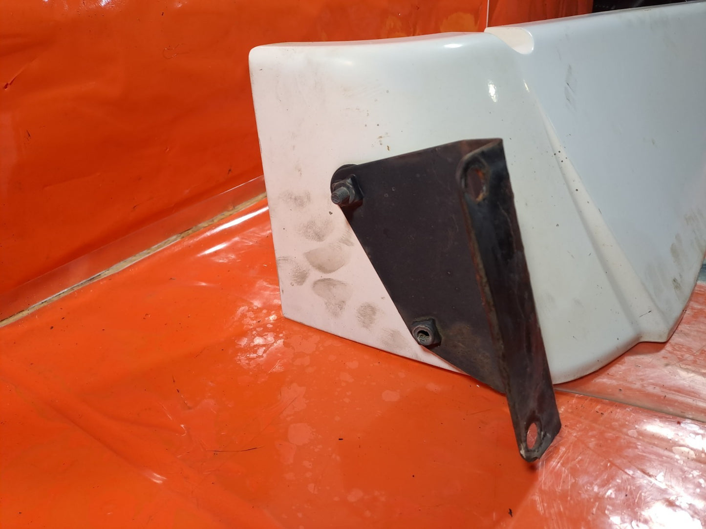 ✅VOLVO FL 5.5 DIESEL 2003 REAR LEFT CABIN WIND DEFLECTOR SPOILER 3181181 A324 - Image 12
