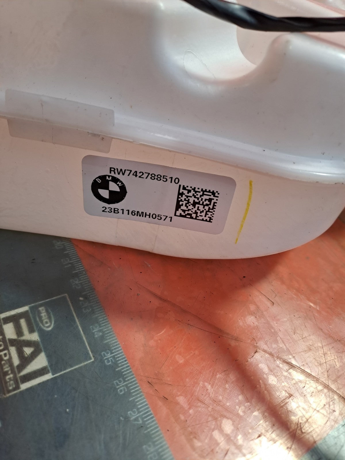 ✅BMW G20 330E 2.0 PETROL 2023 WINDSCREEN WASHER BOTTLE TANK 7427885 7427883 A340 - Image 7