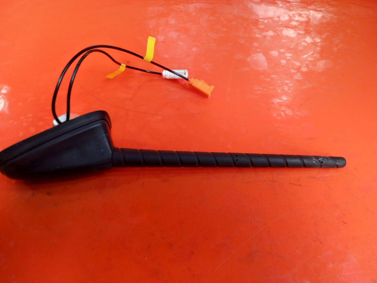 Citroen Berlingo 650 1.5 Diesel 2021 Aerial Roof Antenna 9808547080 A415 - Image 8
