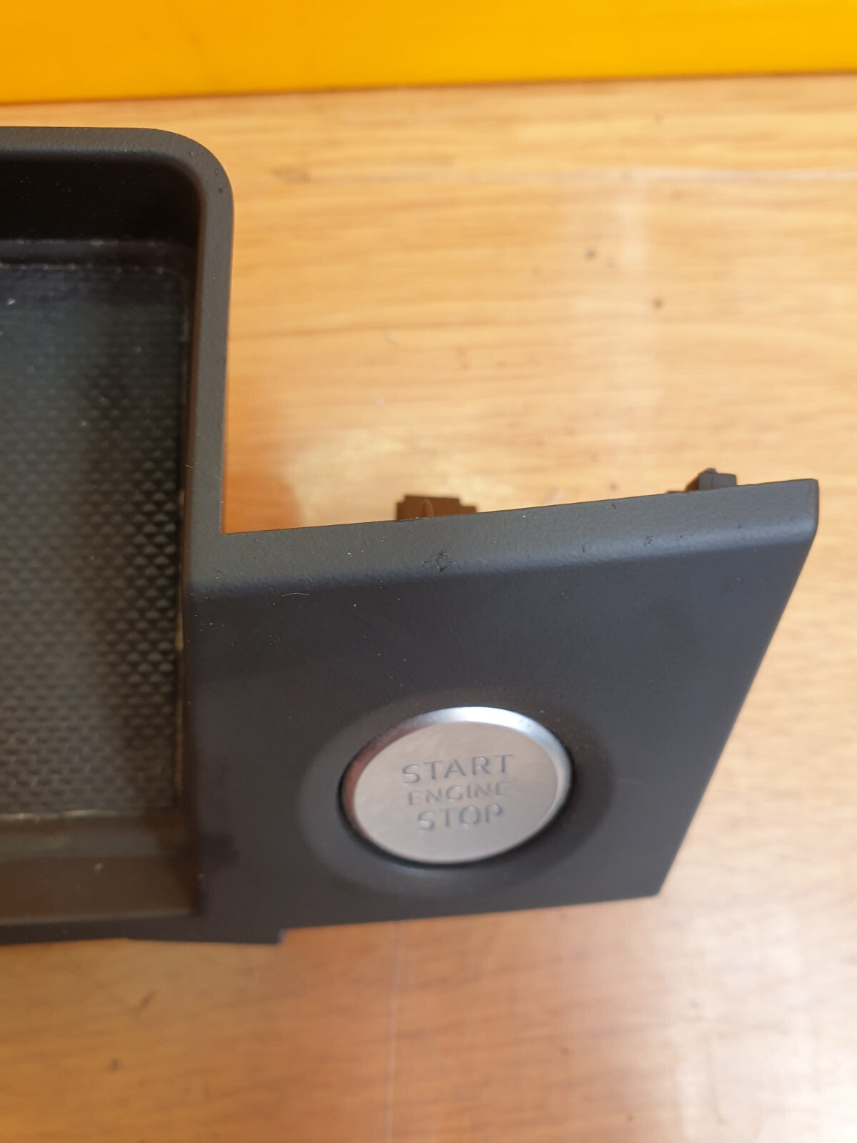 2019 Audi Q5 FY 2.0TDI Start Stop USB Cigarette Lighter Trim 80C864131A Warranty - Image 7