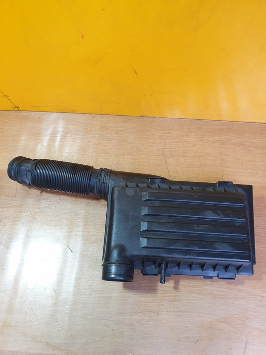 AUDI A3 E-TRON 1.4 PETROL 2015 AIR FILTER BOX 04E129611G Warranty A204 - Image 1