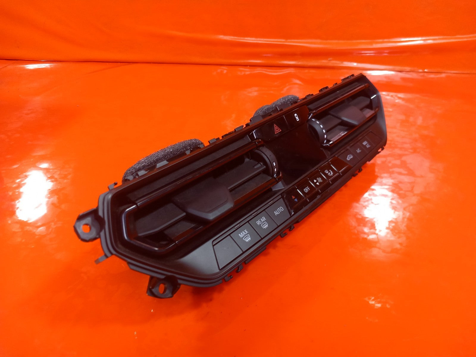 ebay-src:https://i.ebayimg.com/00/s/mtiwmfgxnjaw/z/pymaaeswrd5qmwb-/$_57.jpg