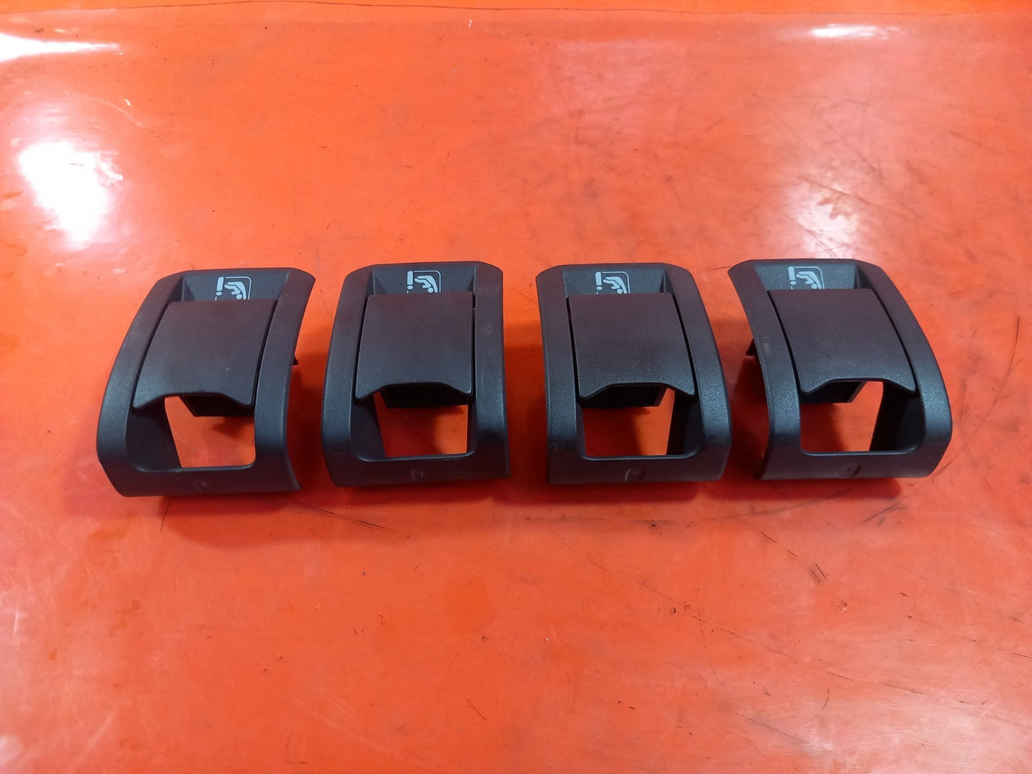ebay-src:https://i.ebayimg.com/00/s/mtiwmfgxnjaw/z/3jmaaeswicfqkr~t/$_57.jpg