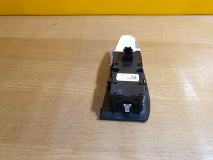 2023 BMW 1 Series F40 Front Right Window Switch 7948784 Warranty A151 - Image 5
