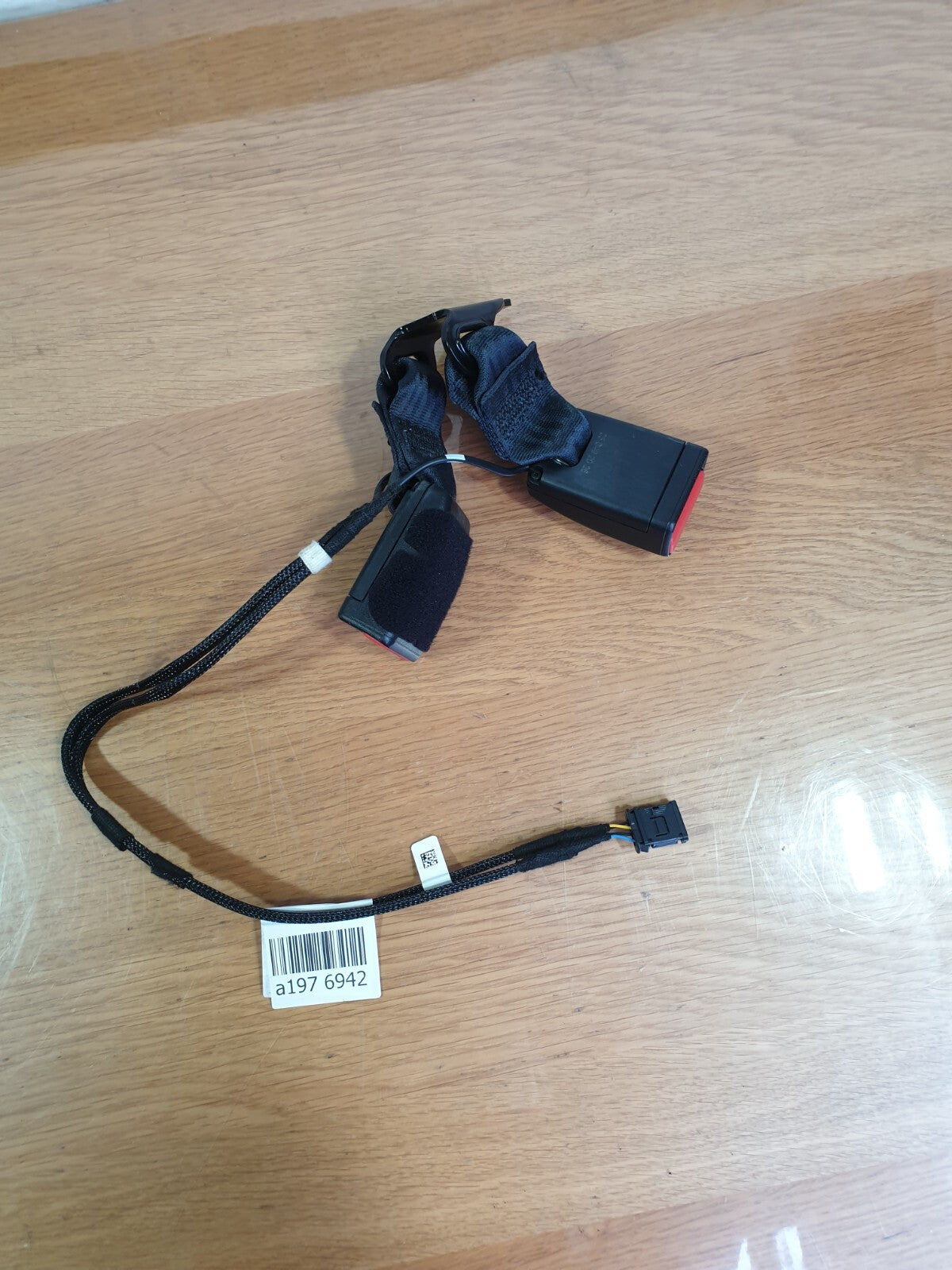 ✅2020 PEUGEOT 208 ALLURE EV REAR TWIN DOUBLE SEAT BELT BUCKLE 640351200C A197 - Image 8
