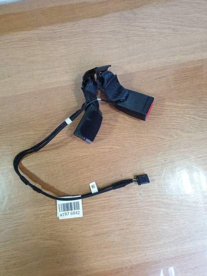 ✅2020 PEUGEOT 208 ALLURE EV REAR TWIN DOUBLE SEAT BELT BUCKLE 640351200C A197 - Image 8