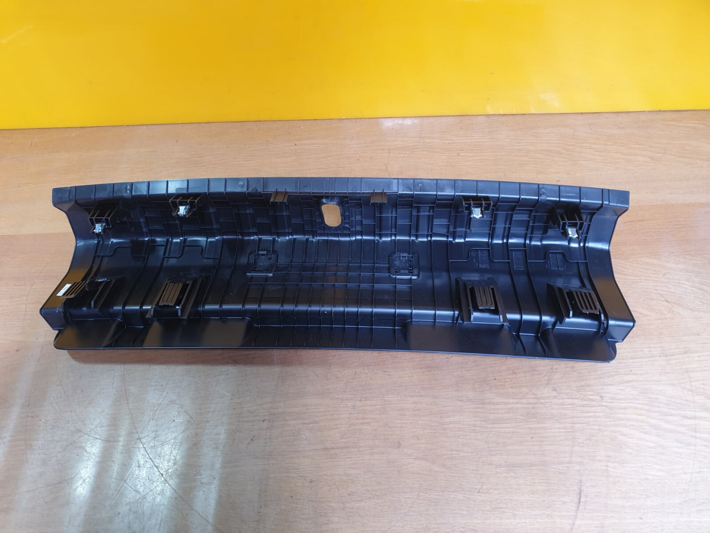 ✅2023 BMW I4 G26 E-DRIVE 40 M SPORT REAR BOOT LOCK TRIM 7951240 + WARRANTY A190 - Image 7