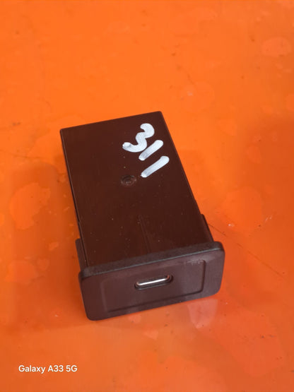 ✅MERCEDES A180 SPORT 1.3 PETROL 2025 USB PORT A2478208602 Warranty A311 - Image 2