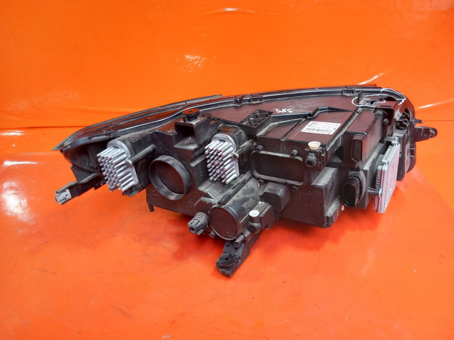 VW Tiguan R-Line 2.0 Diesel 2022 Front Left Led Headlight 5NC941081G A389 - Image 10