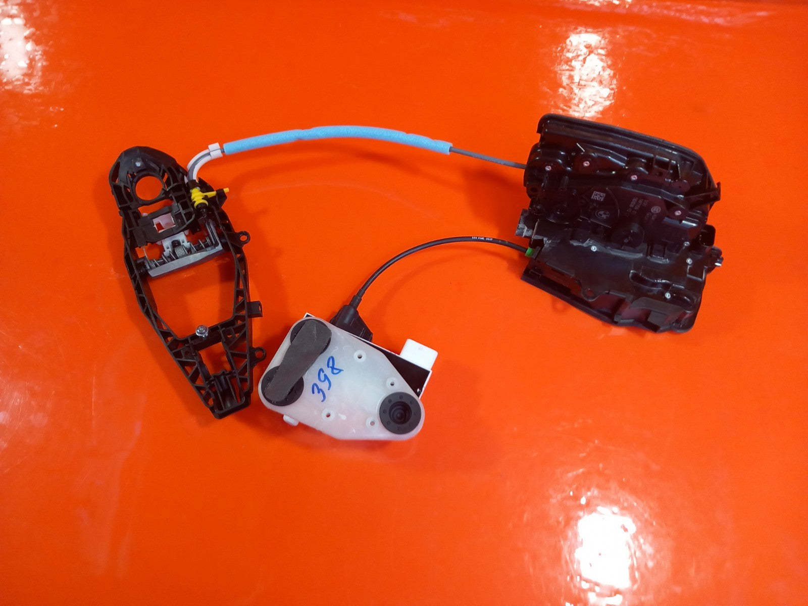 BMW X5 G05 Xdrive 50e M Sport 3.0 Petrol 2025 Front Left Door Lock 7477709 A398 - Image 4