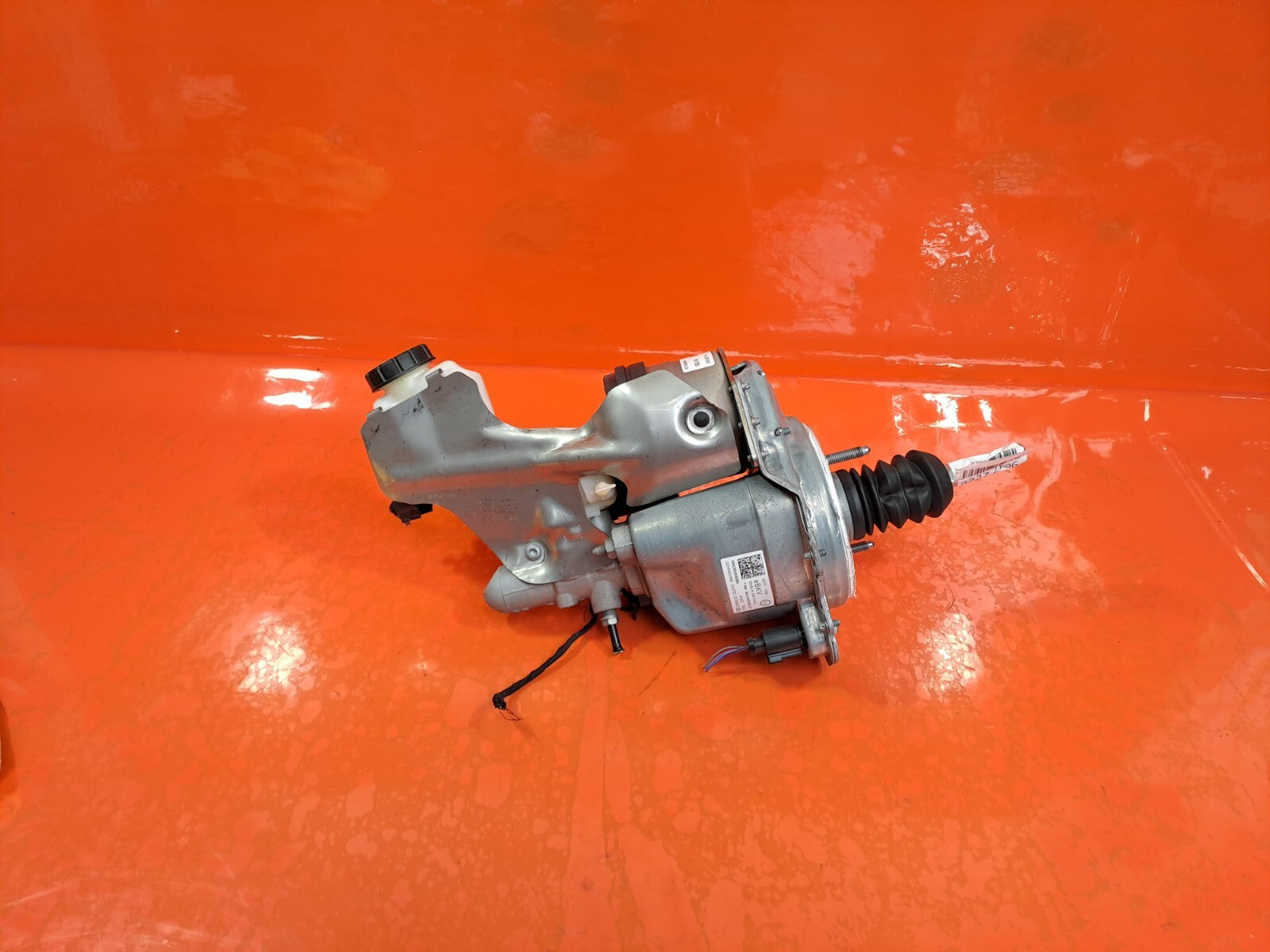 CUPRA LEON VZ2 1.4 PETROL 2023 BRAKE SERVO CYLINDER 5WC614105BA 0204850659 A227 - Image 2