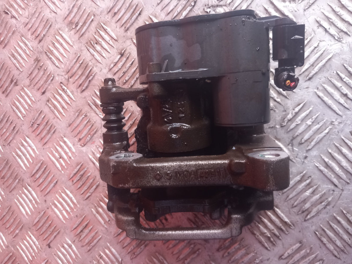 ebay-src:https://i.ebayimg.com/00/s/mtiwmfgxnjaw/z/cakaaeswpb1qv3f7/$_57.jpg
