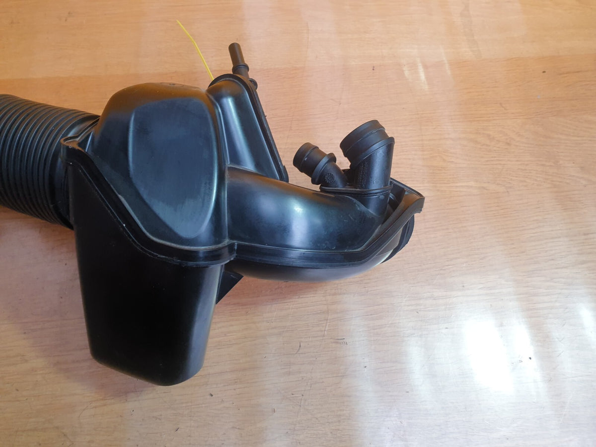 2022 Range Rover Evoque L551 Air Intake Pipe L8D2-9C623-AE Warranty A169 - Image 5