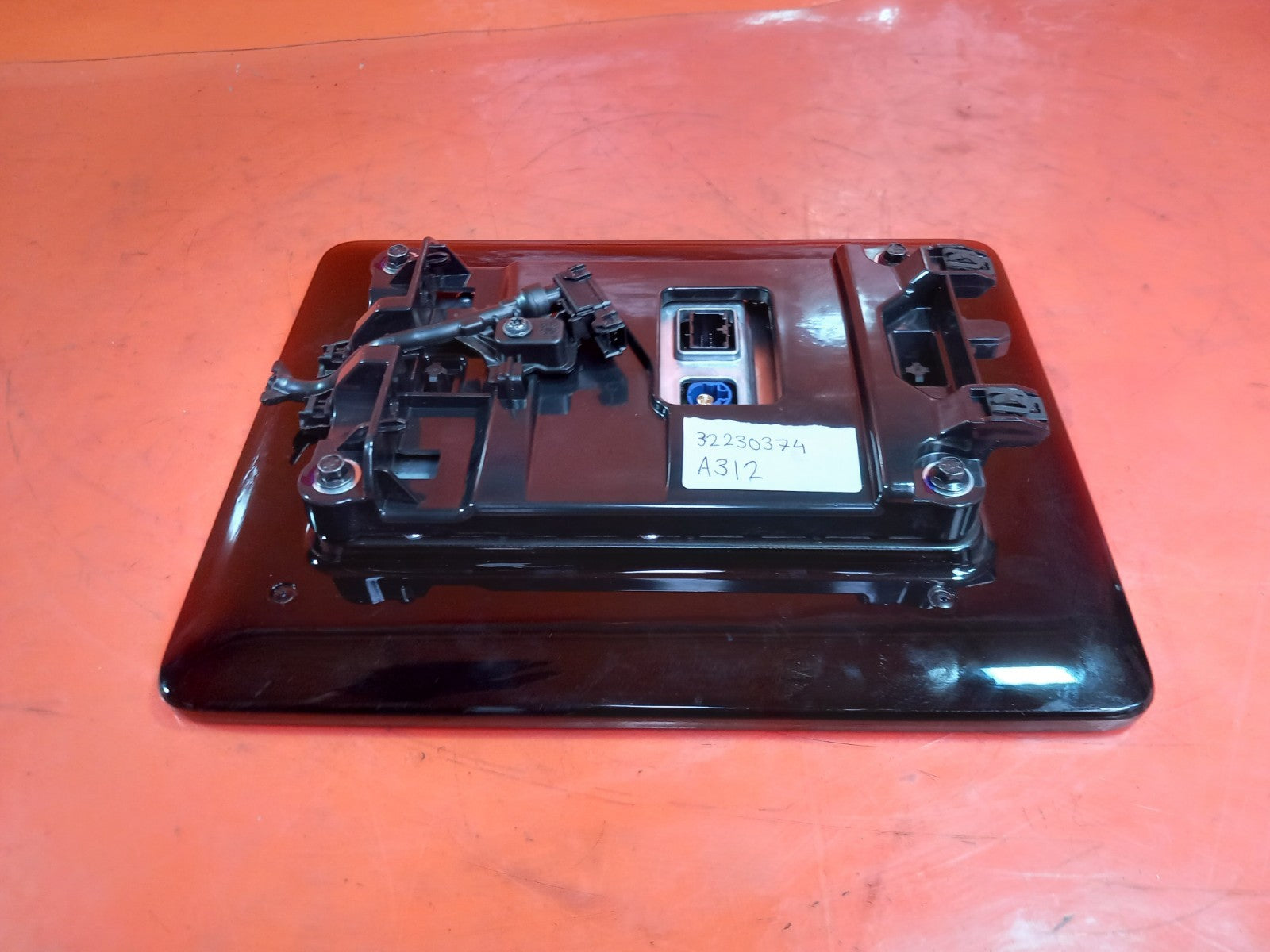 Polestar 2 Long Range 2023 Display Screen 32230374 Warranty A312 - Image 10