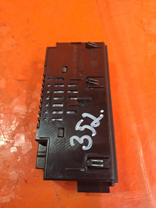 ebay-src:https://i.ebayimg.com/00/s/mtywmfgxmjaw/z/tmoaaeswqxnpnxqb/$_57.jpg