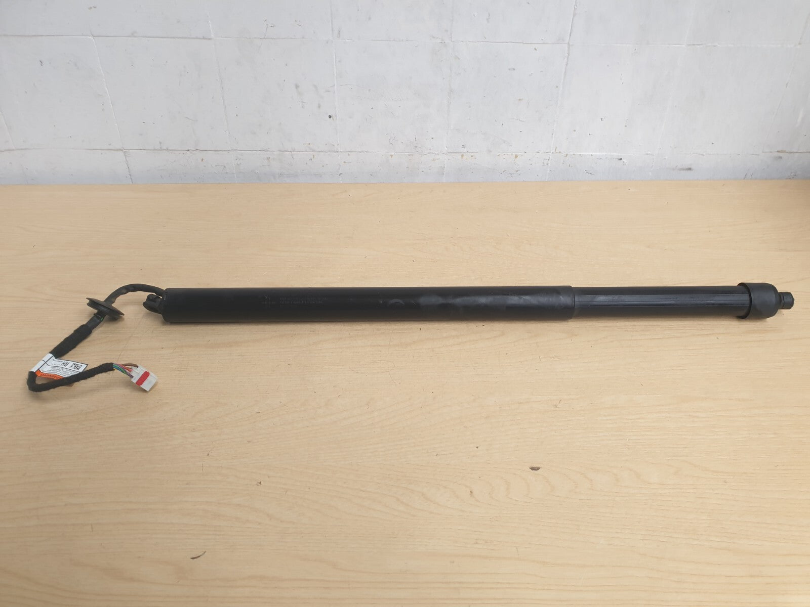 2018 LAND ROVER DISCOVERY 5 L462 TAILGATE ELECTRIC STRUT RIGHT HY3270354AD A046 - Image 7