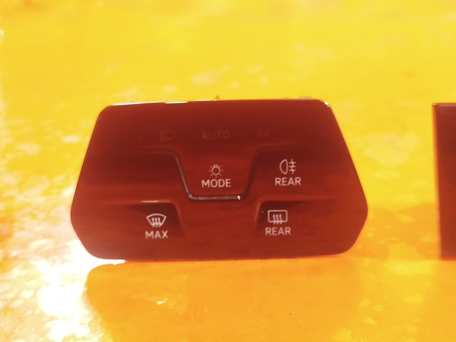 ✅VW GOLF R-LINE MK8 2020 HAZARD WARNING LIGHT SWITCH & HEADLIGHT SWITCH A346 - Image 7