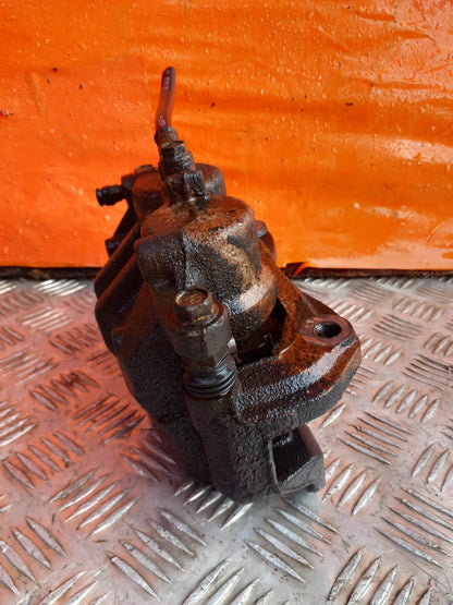 Ssangyong Korando Elx 4X4 Diesel 2018 Front Right Brake Caliper BC140170 A329 - Image 8
