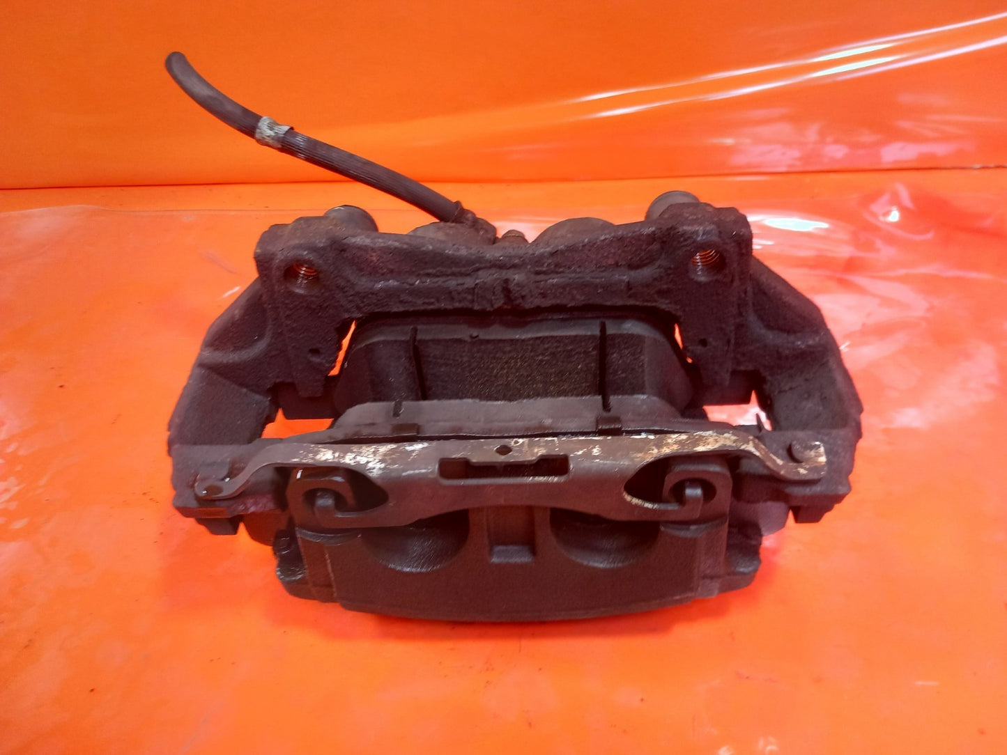 Ford Galaxy Zetec 2.0 Diesel 2019 Front Left Brake Caliper E1GC2B302BA Warranty  - Image 10