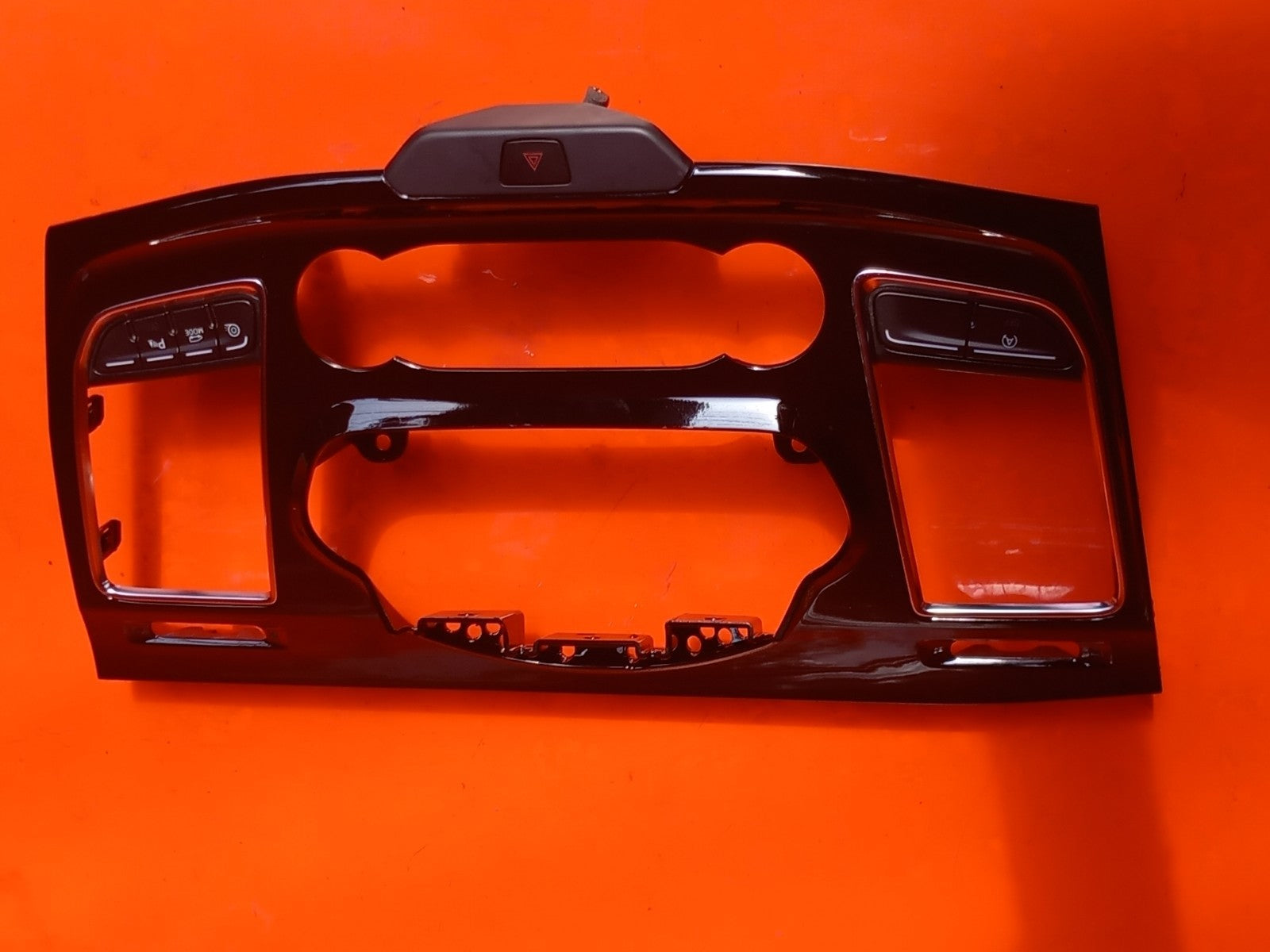 ✅Ford Transit Custom 2.0 Diesel 2021 Dashboard Centre Surround Trim Panel A372 - Image 4