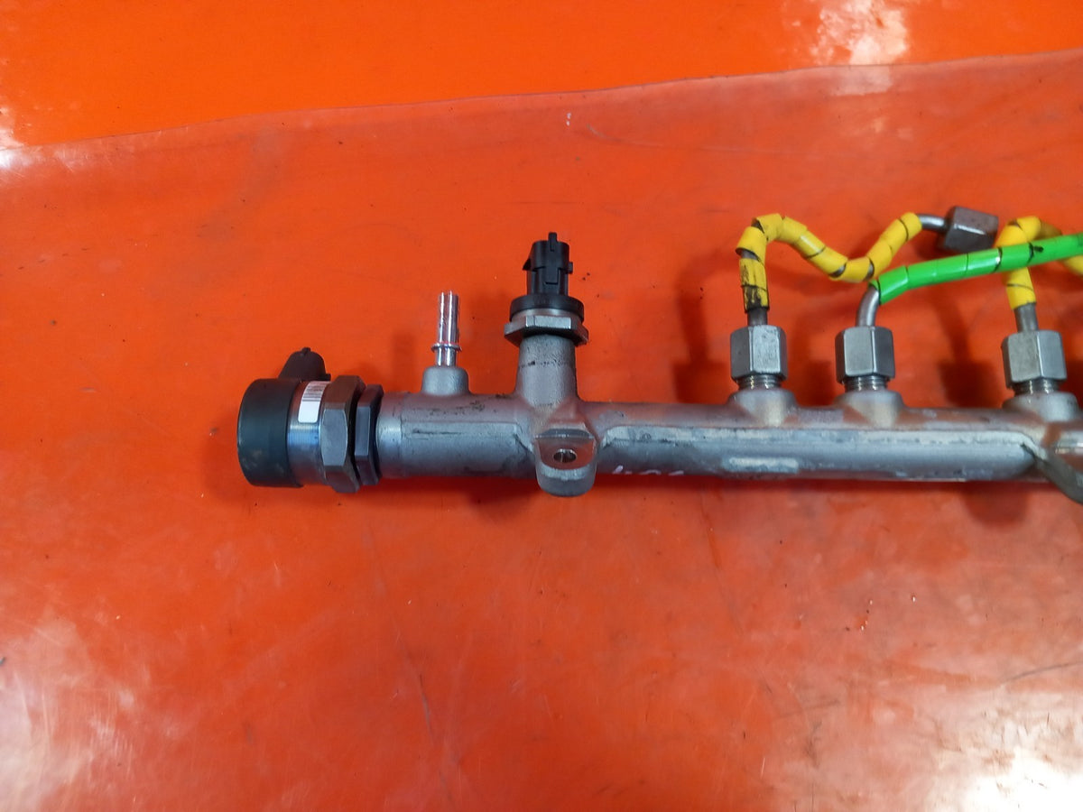 ebay-src:https://i.ebayimg.com/00/s/mtiwmfgxnjaw/z/l08aaeswimrqiaun/$_57.jpg