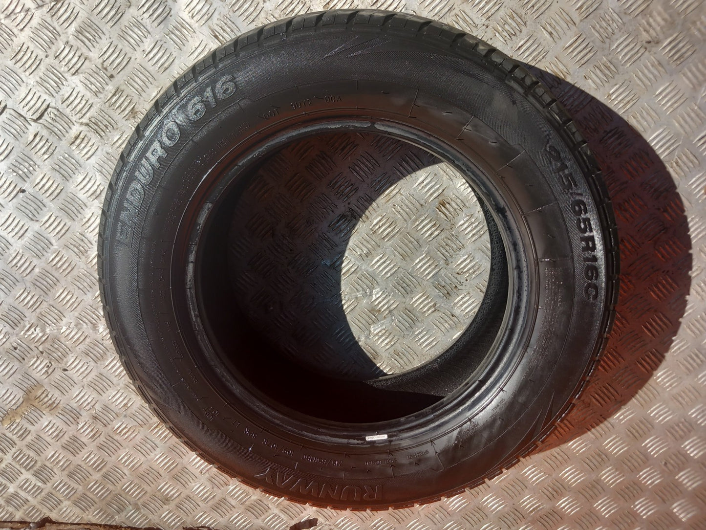 Runway Tyre 5.95 mm 215/65 R16 Warranty xAA - Image 9