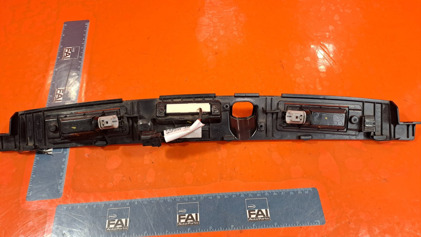ebay-src:https://i.ebayimg.com/00/s/otawwde2mda=/z/32waaoswihnnbso4/$_57.jpg