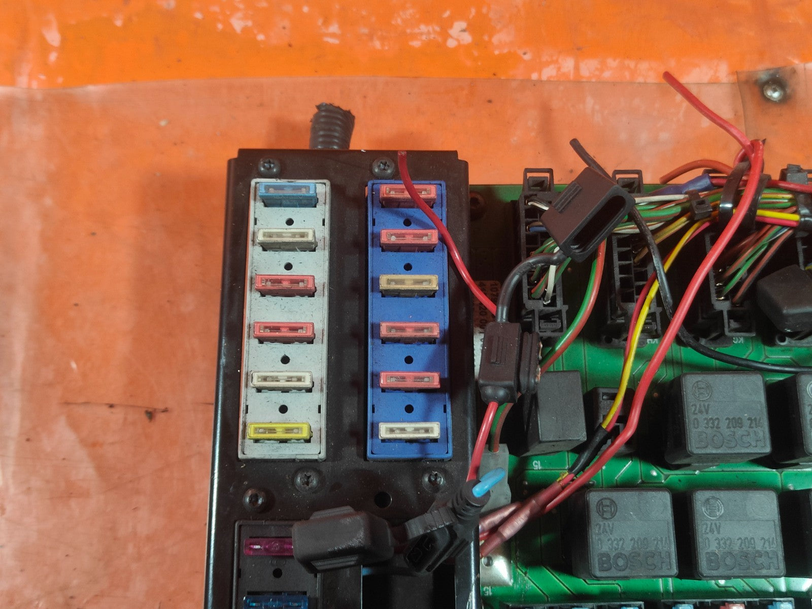 ✅2003 VOLVO FL FUSE BOX 1079459 + WARRANTY A324 - Image 3